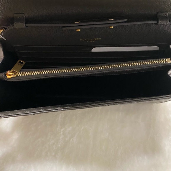 Authentic YSL Wallet on Chain - Picture 4 of 5